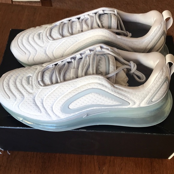 NIB Air Max 720 - Picture 4 of 7